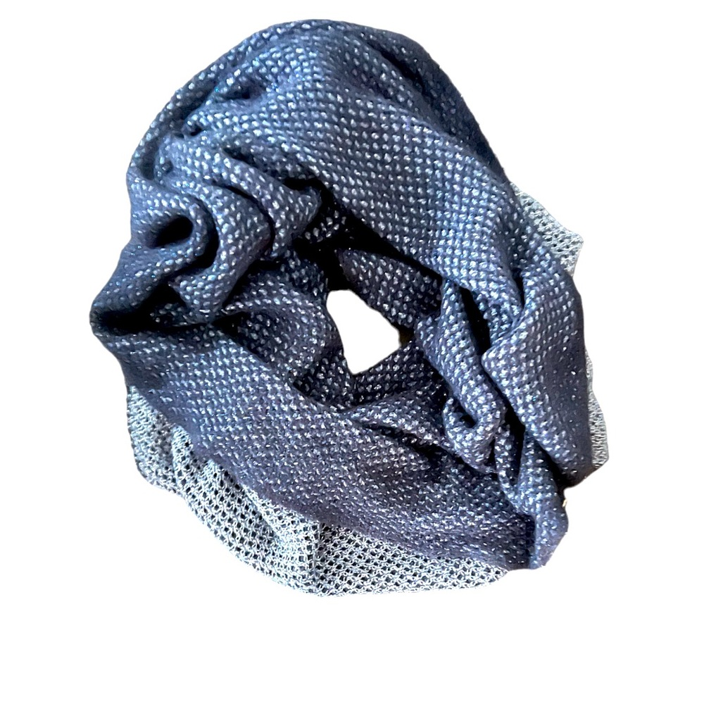 Infinity scarf blue